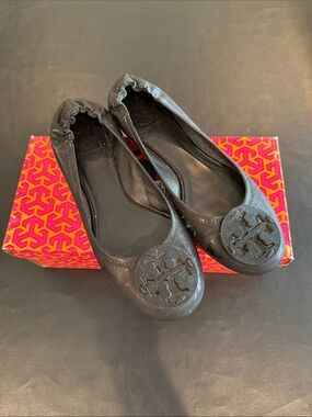 Tory Burch Black Leather Logo Elastic Ballet Flats 9 w/ box